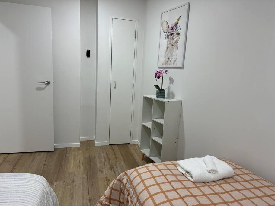 Stunning 3 Bd - 2 Bth City Apt - Pool & Carpark Оукланд Екстериор снимка