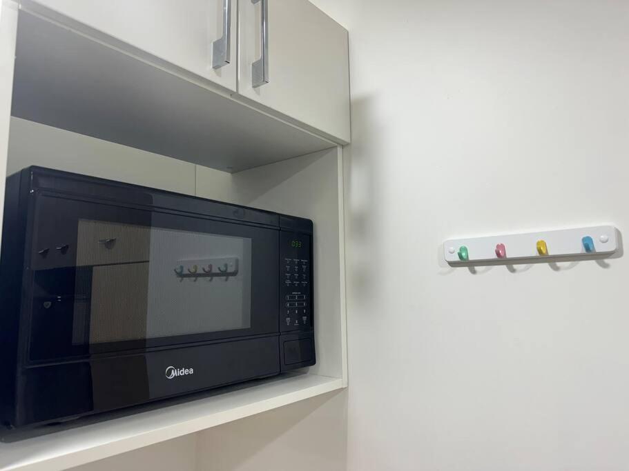 Stunning 3 Bd - 2 Bth City Apt - Pool & Carpark Оукланд Екстериор снимка
