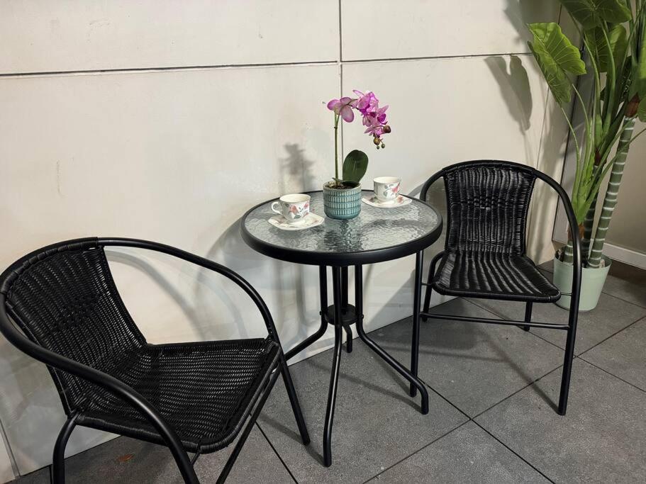Stunning 3 Bd - 2 Bth City Apt - Pool & Carpark Оукланд Екстериор снимка