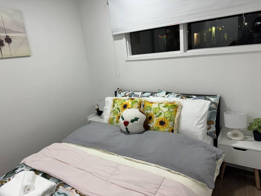 Stunning 3 Bd - 2 Bth City Apt - Pool & Carpark Оукланд Екстериор снимка